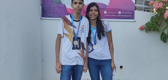 Alunos de Espinosa conquistam medalhas de prata no xadrez do JEMG
